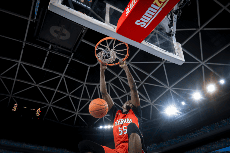 Dominate the Paint: Ultimate Guide to Basketball Post Moves